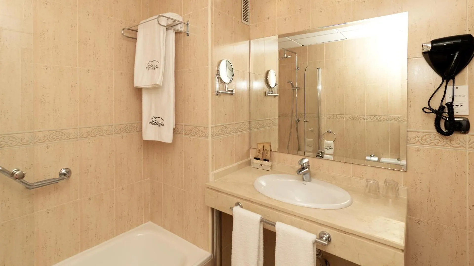 Hotel Altos De Istan